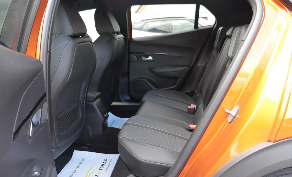 peugeot-2008-2021-diesel-1499cc