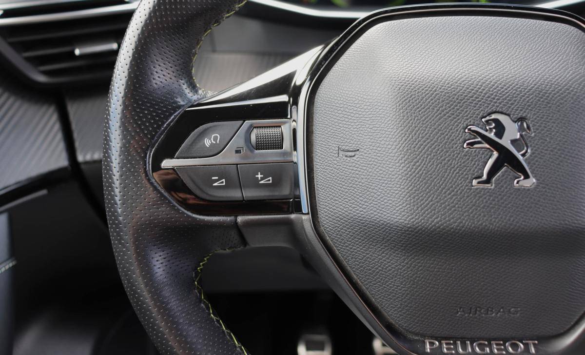 peugeot-2008-2021-diesel-1499cc