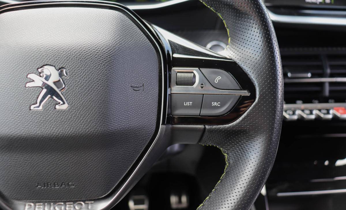 peugeot-2008-2021-diesel-1499cc