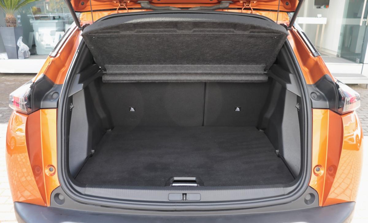 peugeot-2008-2021-diesel-1499cc
