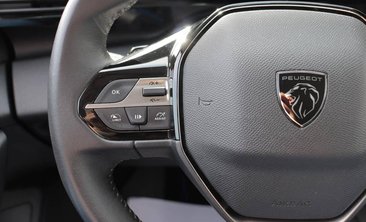 peugeot-308-sw-2022-gasolina-1199cc