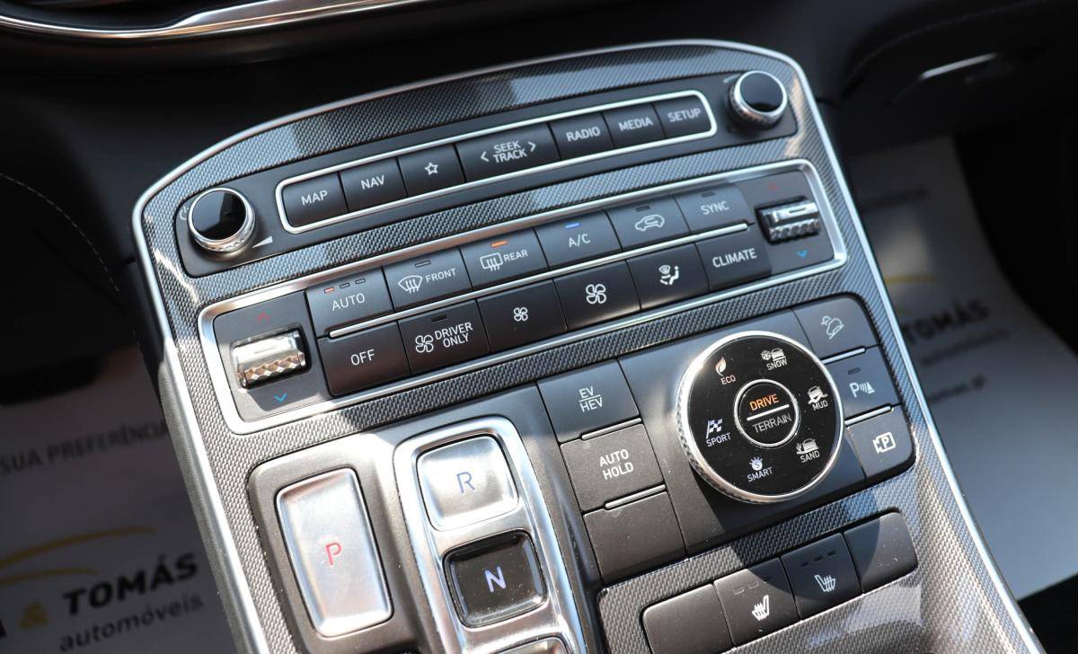 hyundai-santa-fe-2023-hibrido-a-gasolina-1598cc