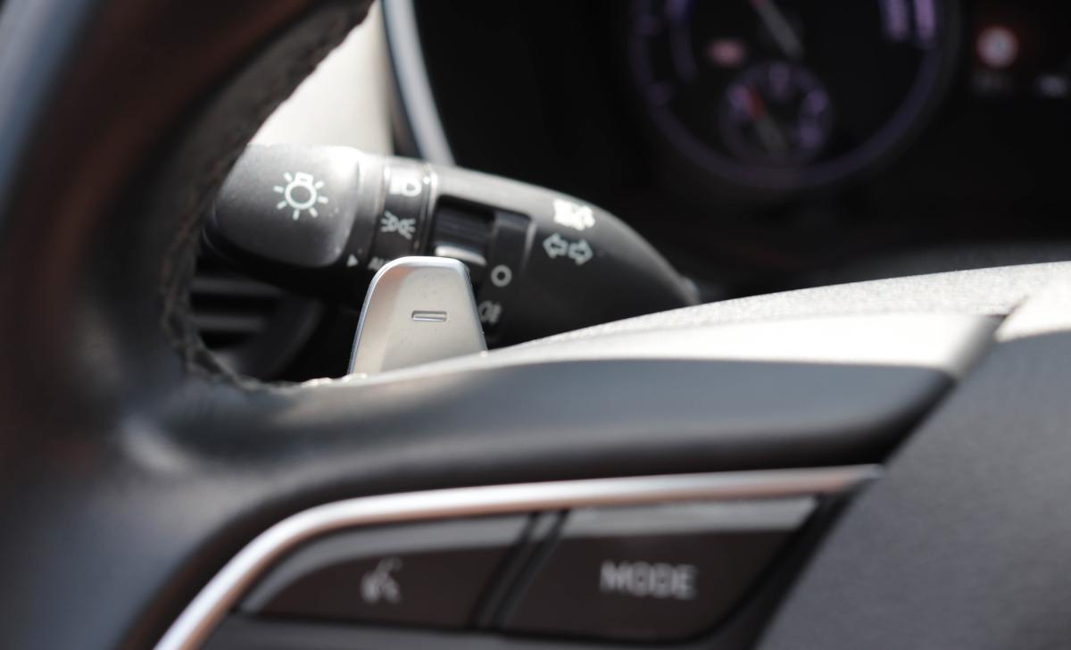 hyundai-santa-fe-2023-hibrido-a-gasolina-1598cc