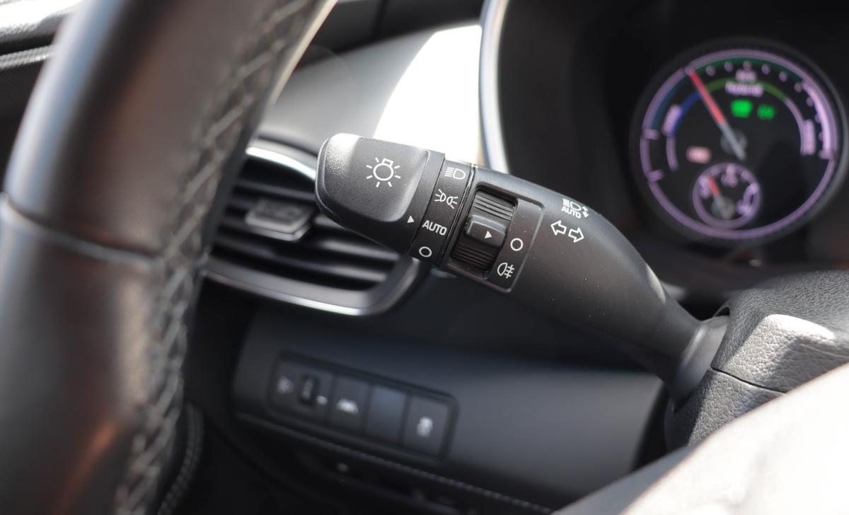 hyundai-santa-fe-2023-hibrido-a-gasolina-1598cc