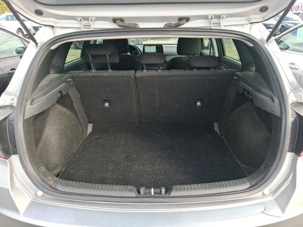 hyundai-i30-2023-gasolina-998cc