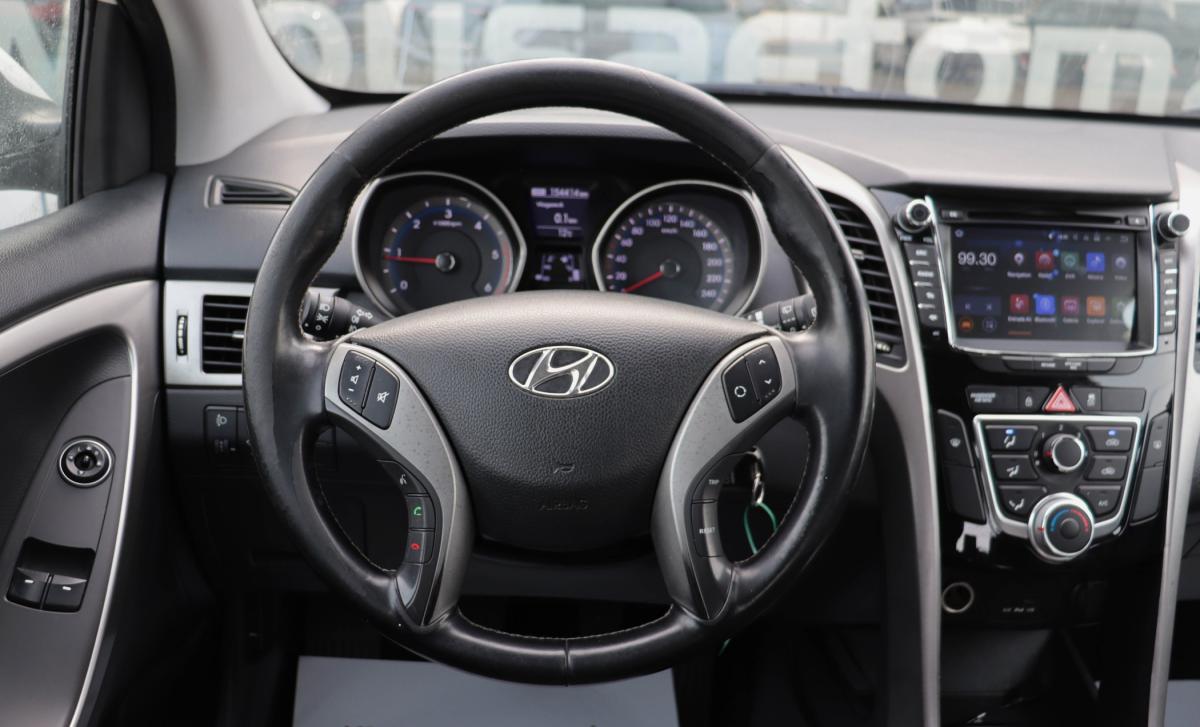 hyundai-i30-2013-diesel-1582cc