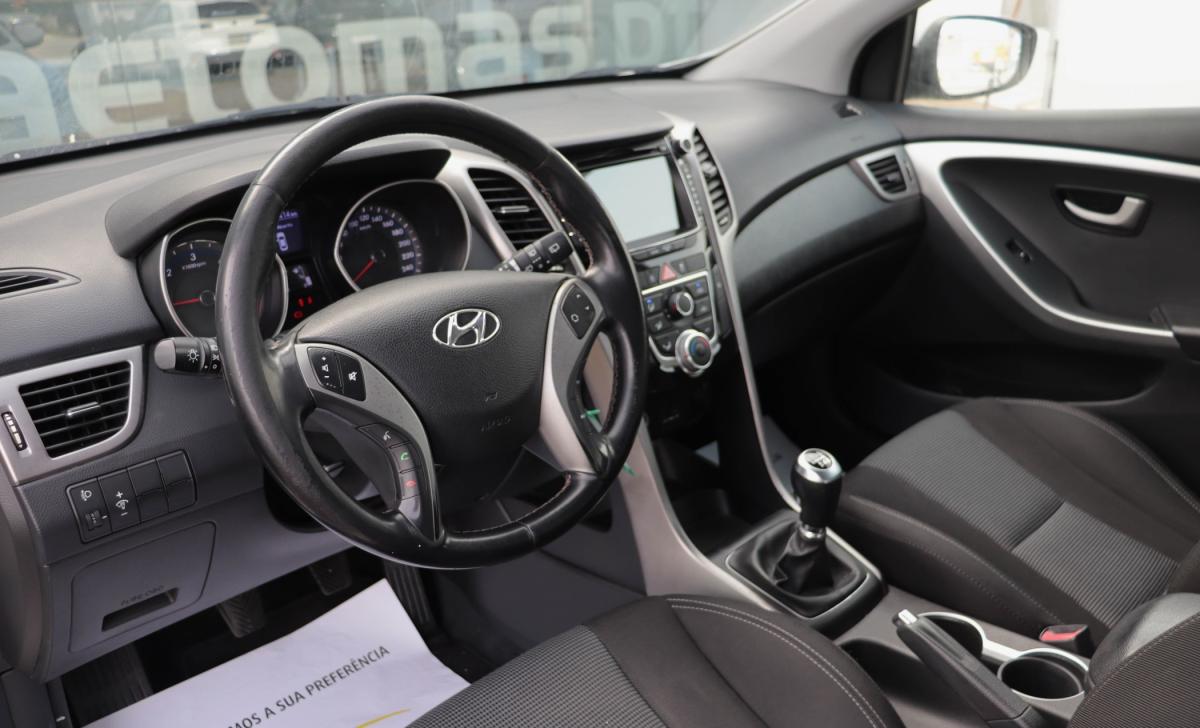 hyundai-i30-2013-diesel-1582cc