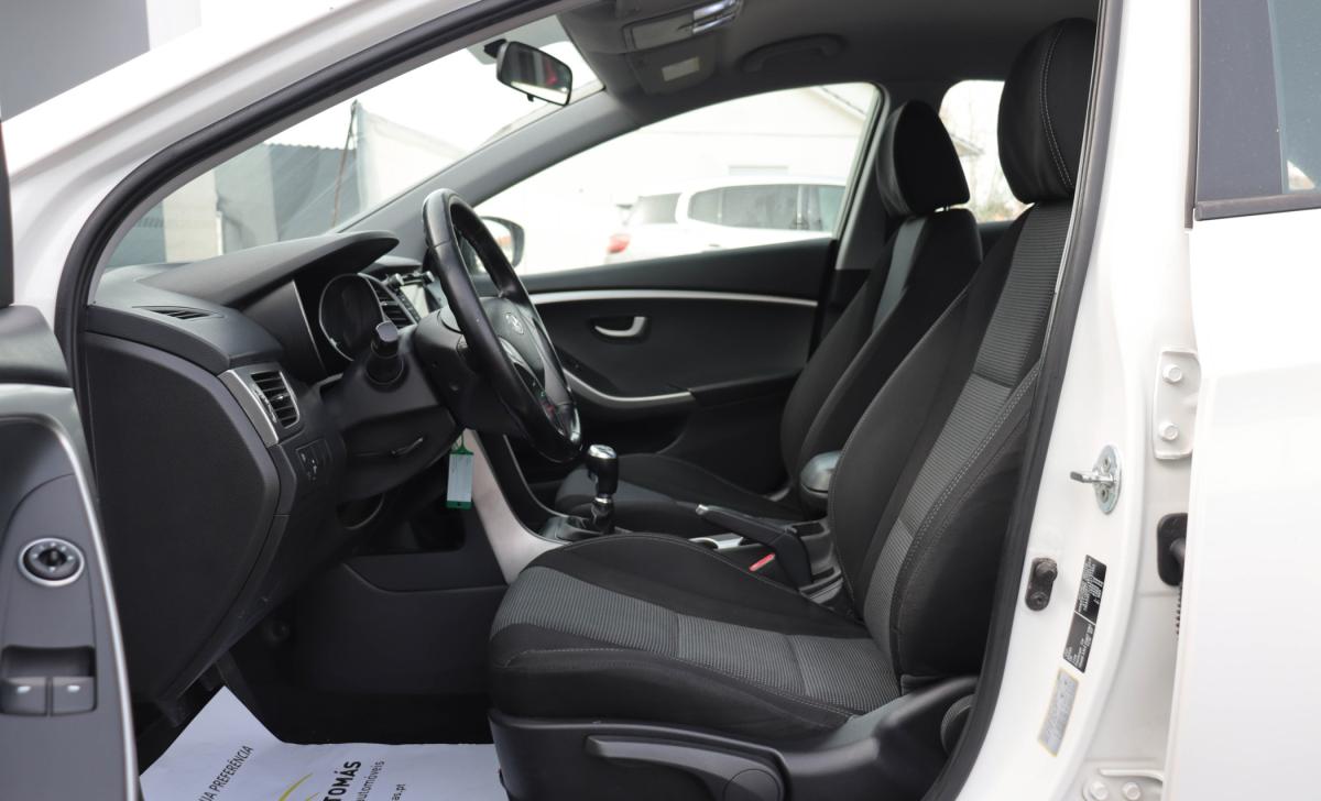 hyundai-i30-2013-diesel-1582cc