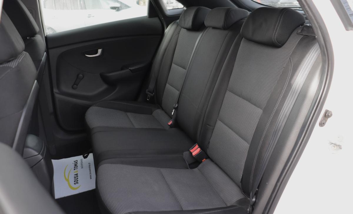 hyundai-i30-2013-diesel-1582cc