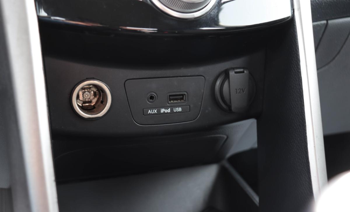hyundai-i30-2013-diesel-1582cc