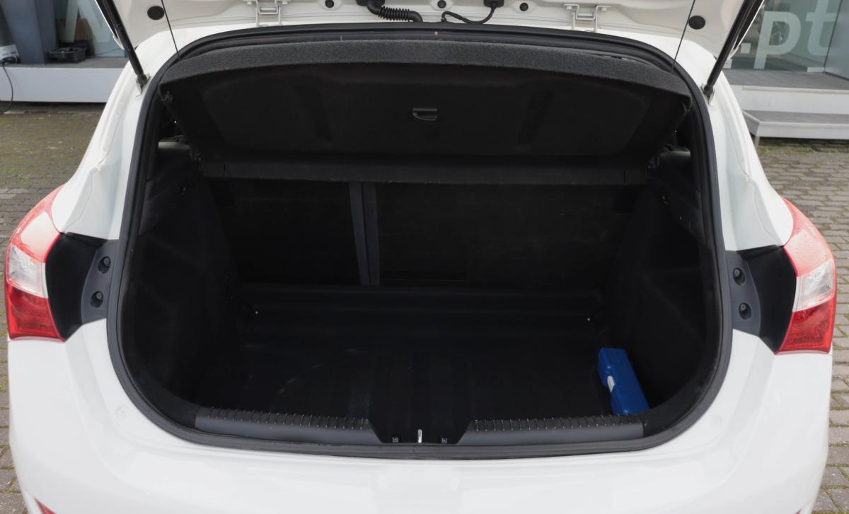 hyundai-i30-2013-diesel-1582cc