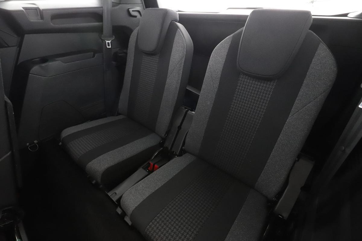 peugeot-5008-2023-gasolina-1199cc