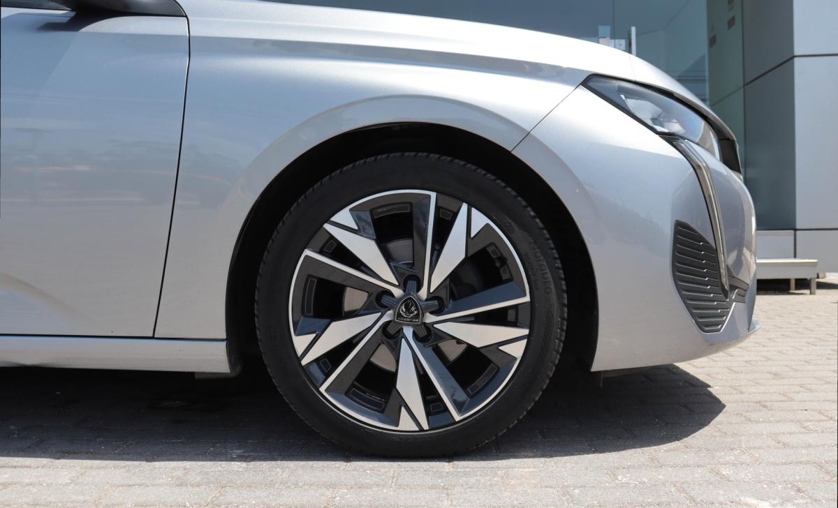 peugeot-308-2023-gasolina-1199cc