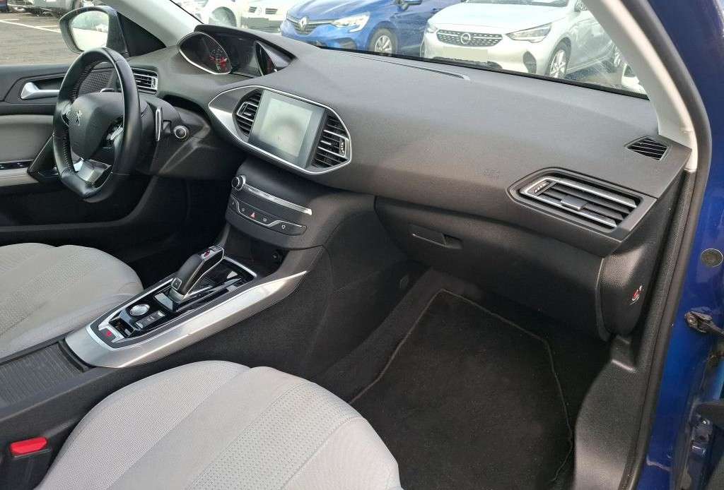 peugeot-308-2020-gasolina-1199cc