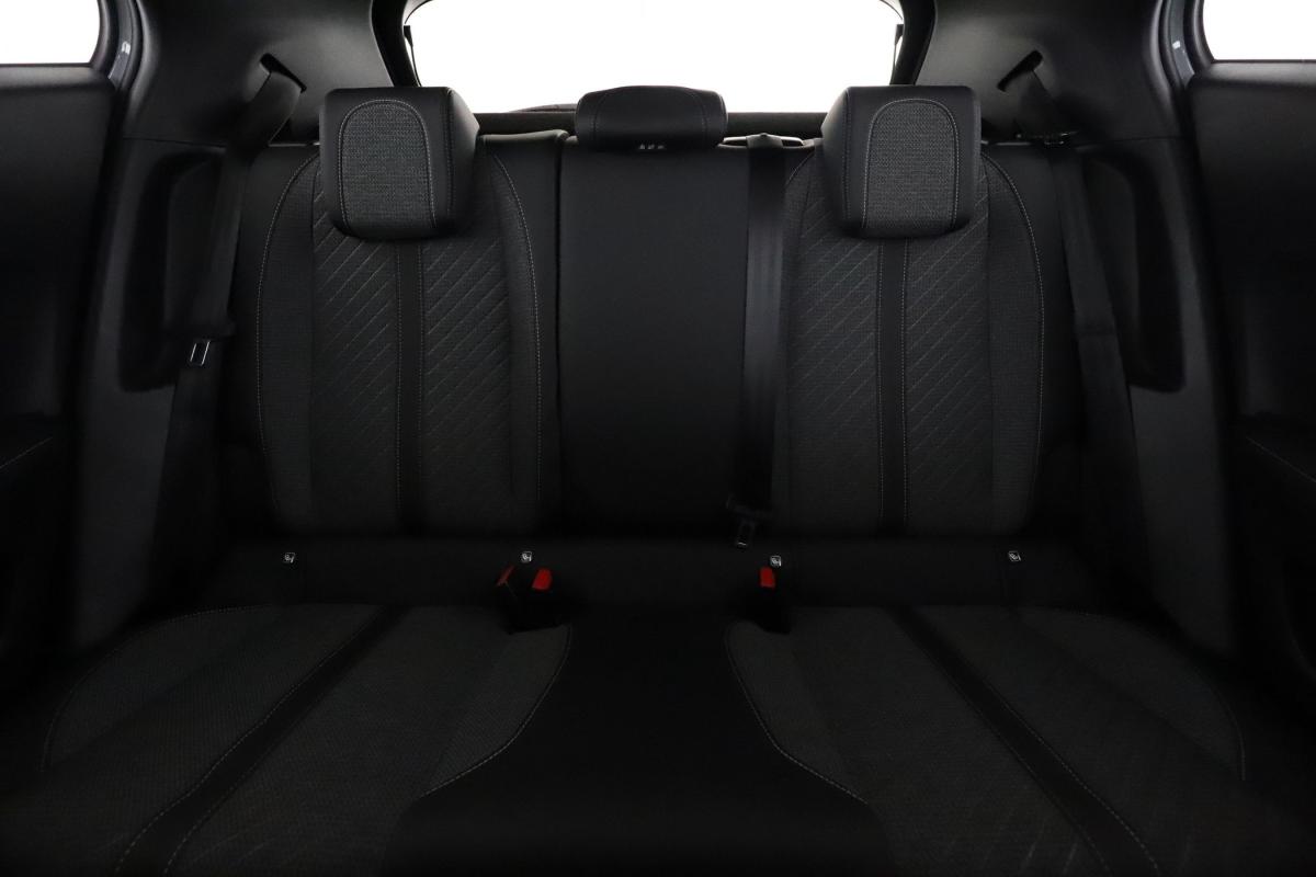 peugeot-2008-2023-gasolina-1199cc
