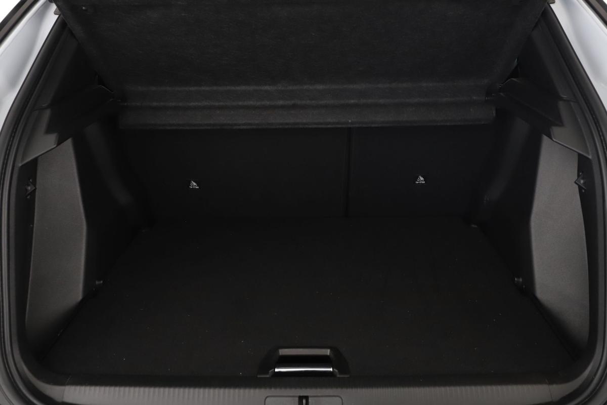peugeot-2008-2023-gasolina-1199cc