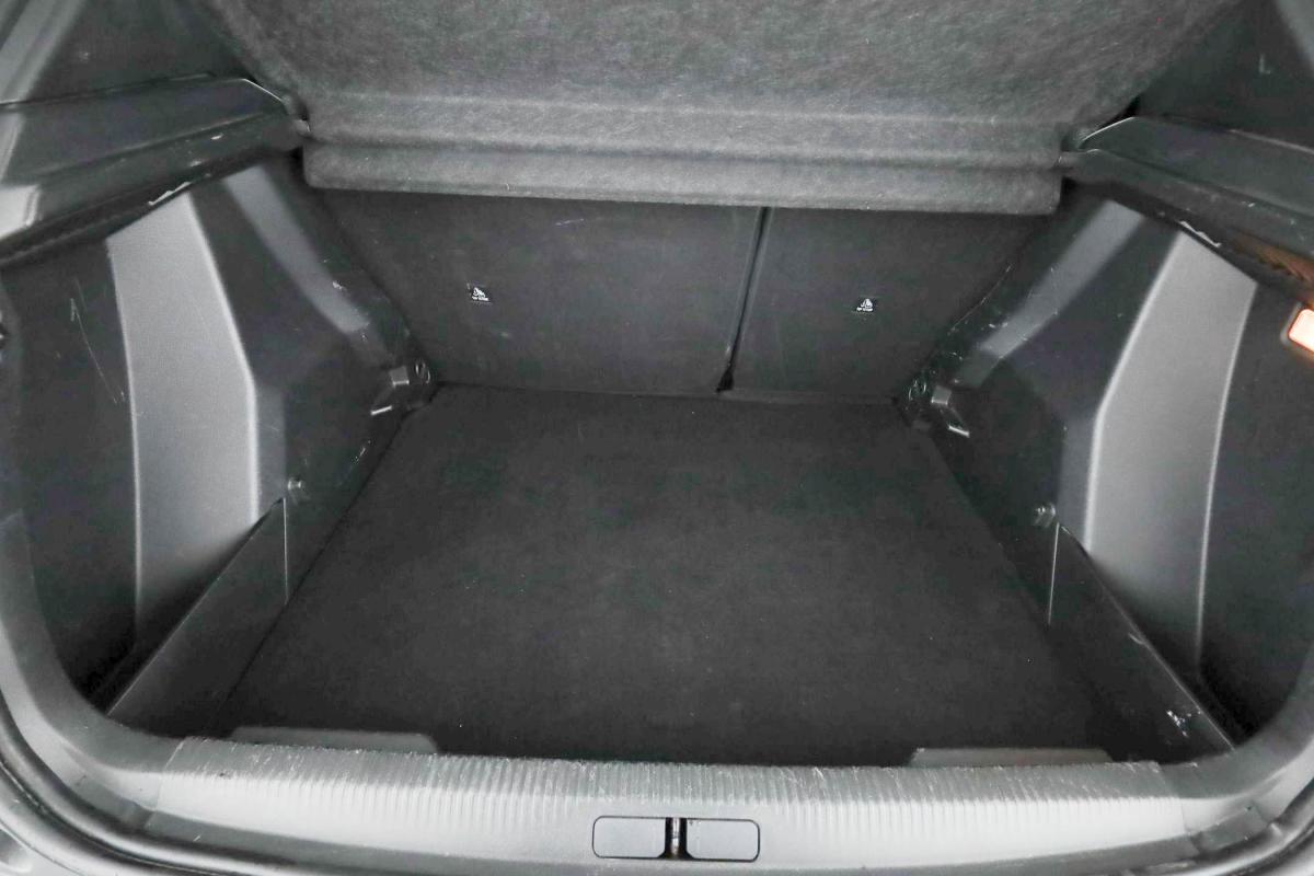 peugeot-2008-2021-gasolina-1199cc