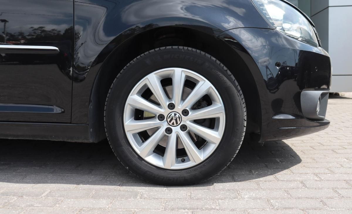 volkswagen-touran-2012-diesel-1598cc