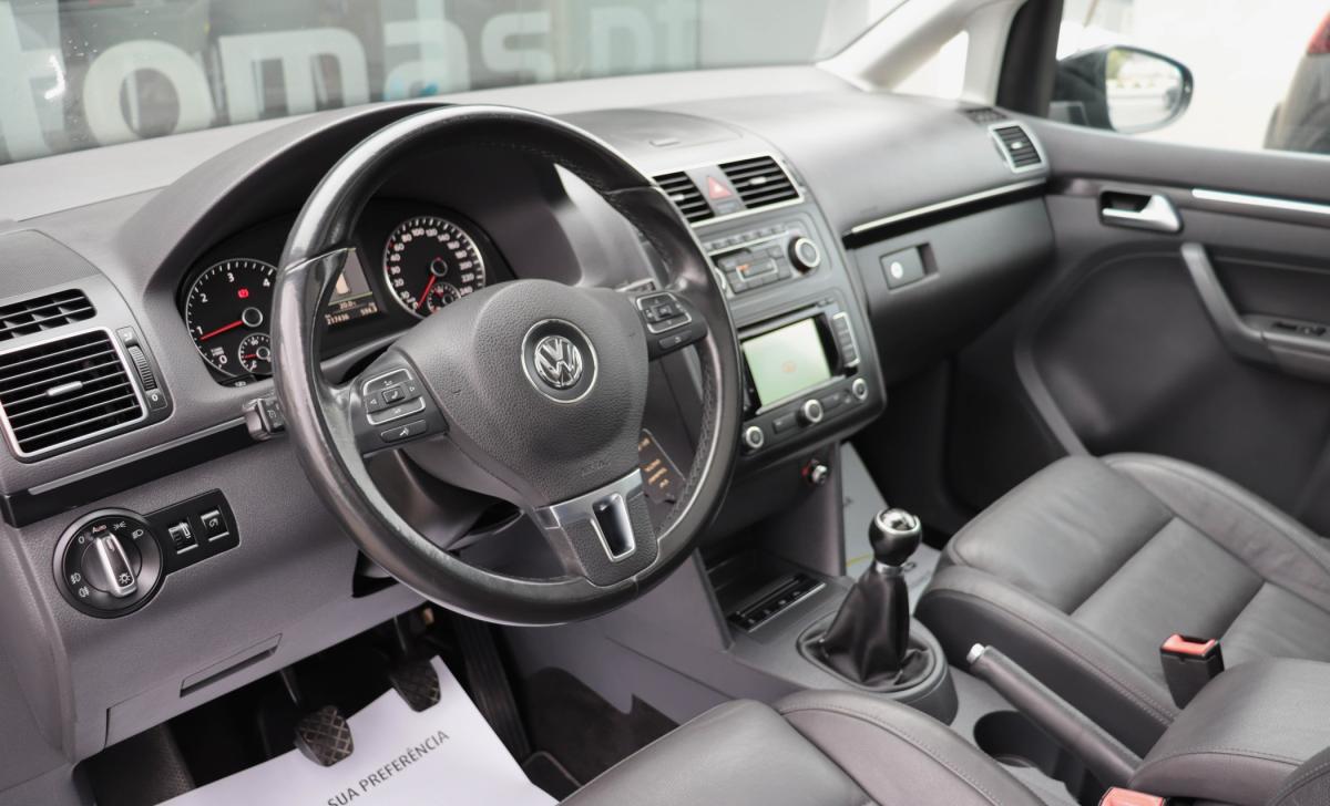 volkswagen-touran-2012-diesel-1598cc