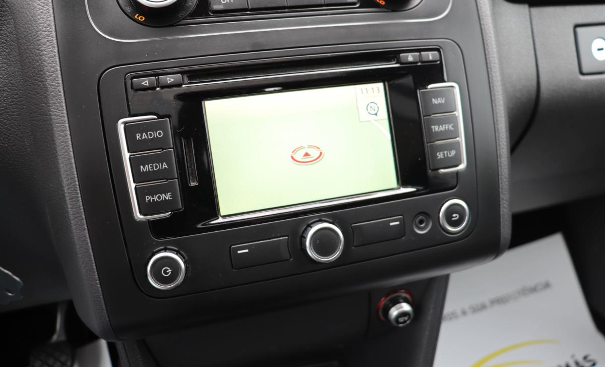 volkswagen-touran-2012-diesel-1598cc