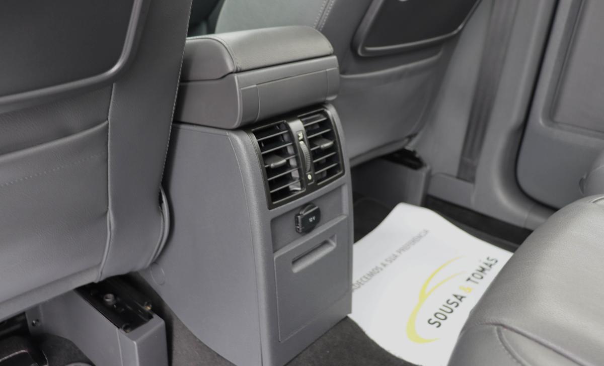 volkswagen-touran-2012-diesel-1598cc