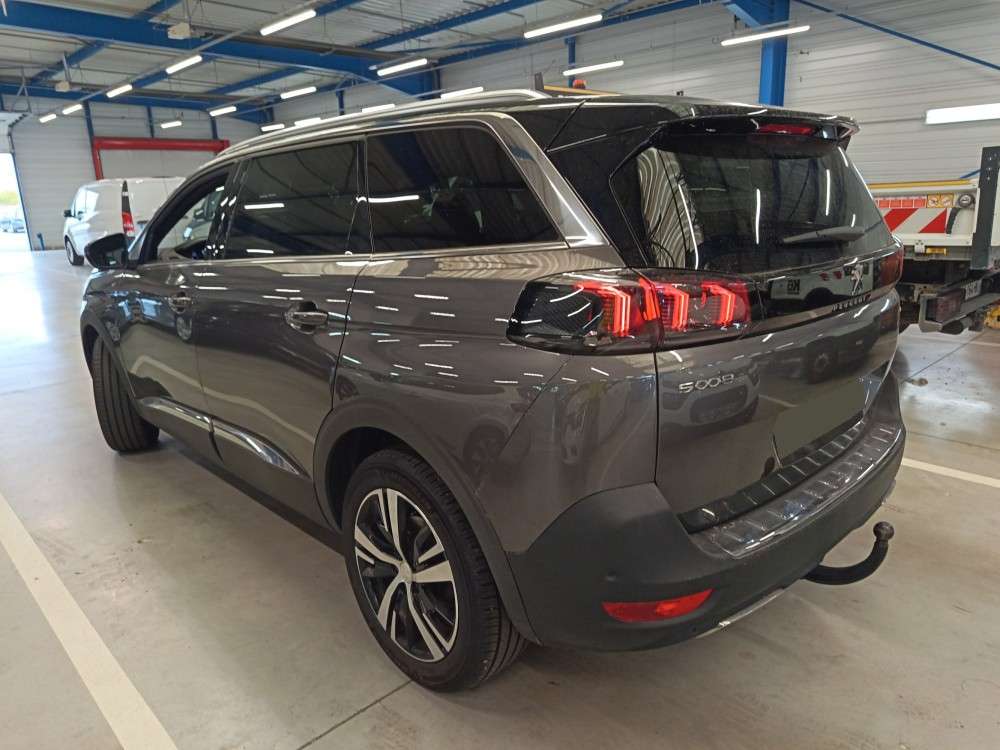 peugeot-5008-2023-gasolina-1199cc