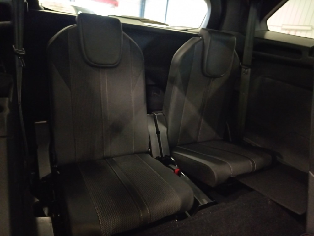 peugeot-5008-2023-gasolina-1199cc