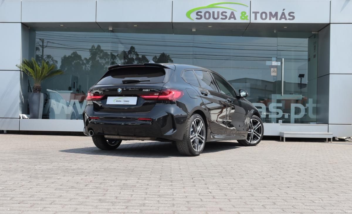 bmw-serie-1-2023-gasolina-1499cc