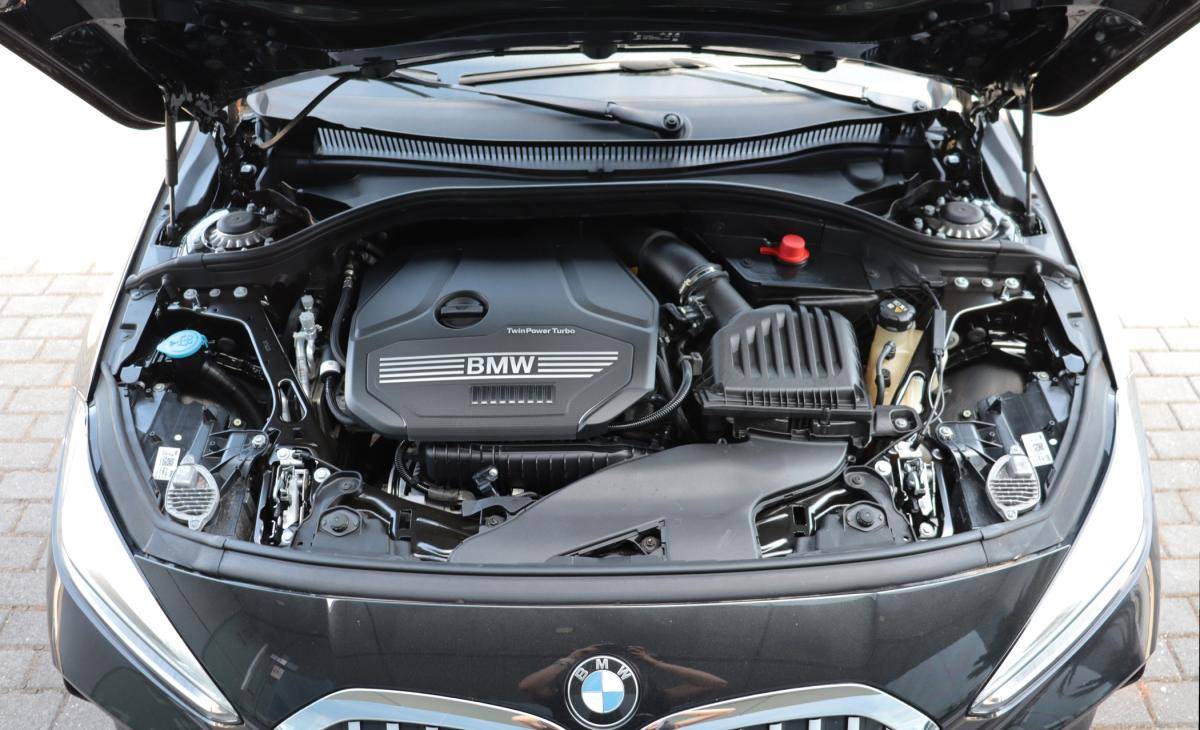 bmw-serie-1-2023-gasolina-1499cc