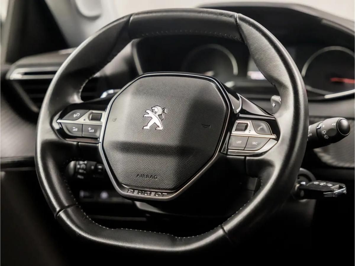 peugeot-2008-2021-gasolina-1199cc