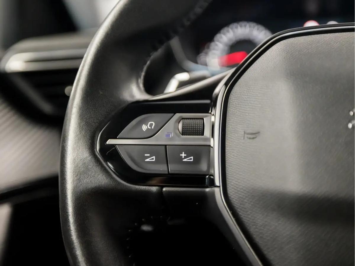 peugeot-2008-2021-gasolina-1199cc
