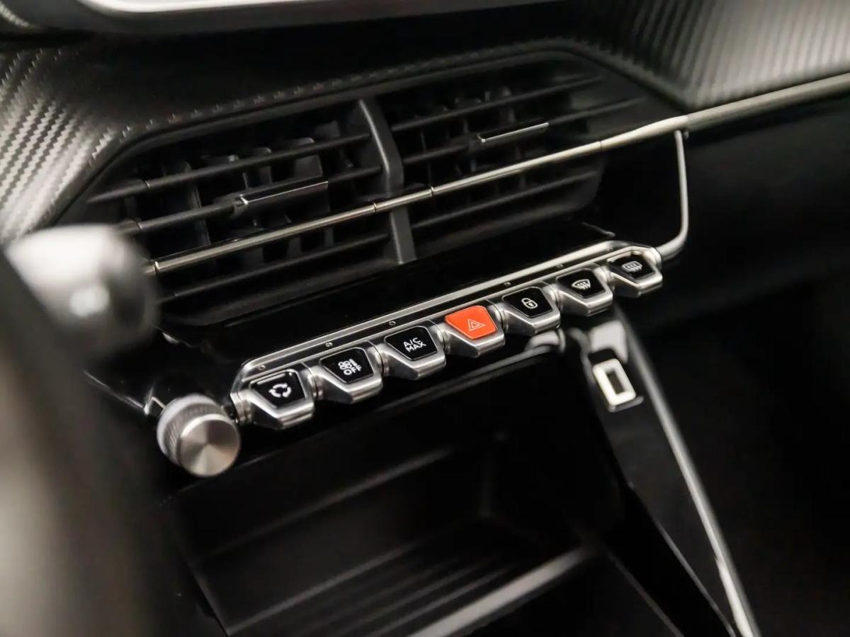 peugeot-2008-2021-gasolina-1199cc