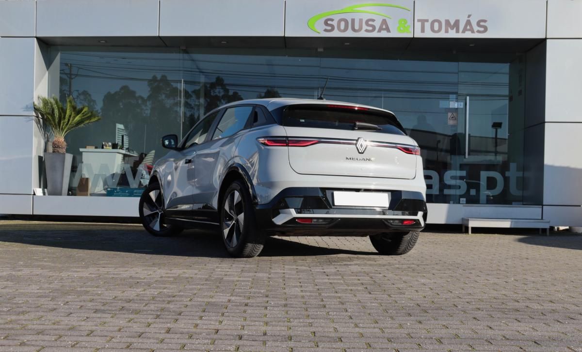 renault-megane-2022-eletrico-0cc