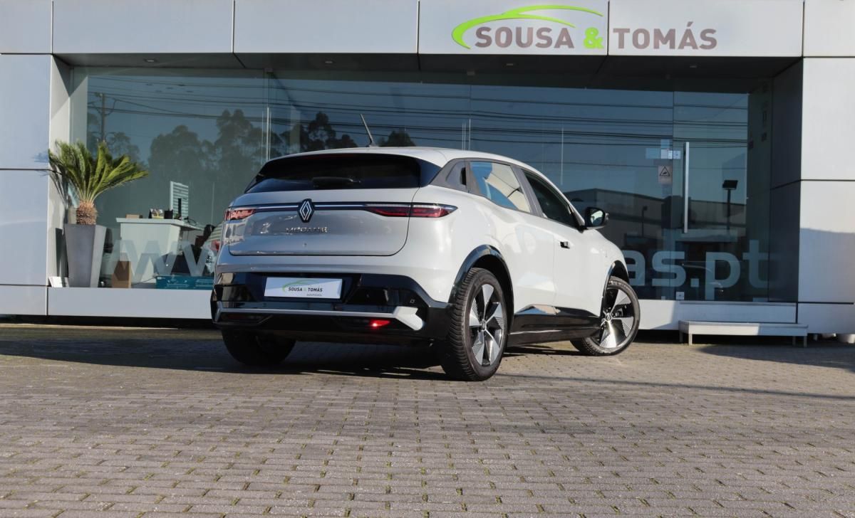 renault-megane-2022-eletrico-0cc