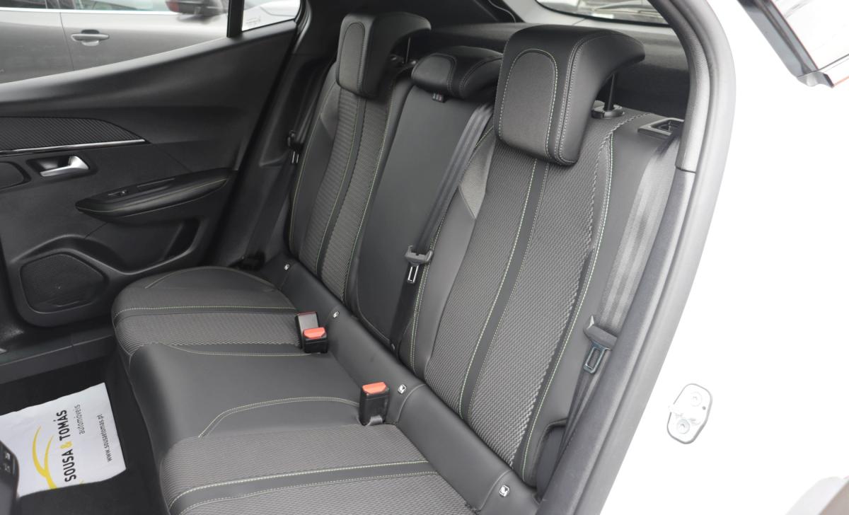 peugeot-2008-2024-gasolina-1199cc
