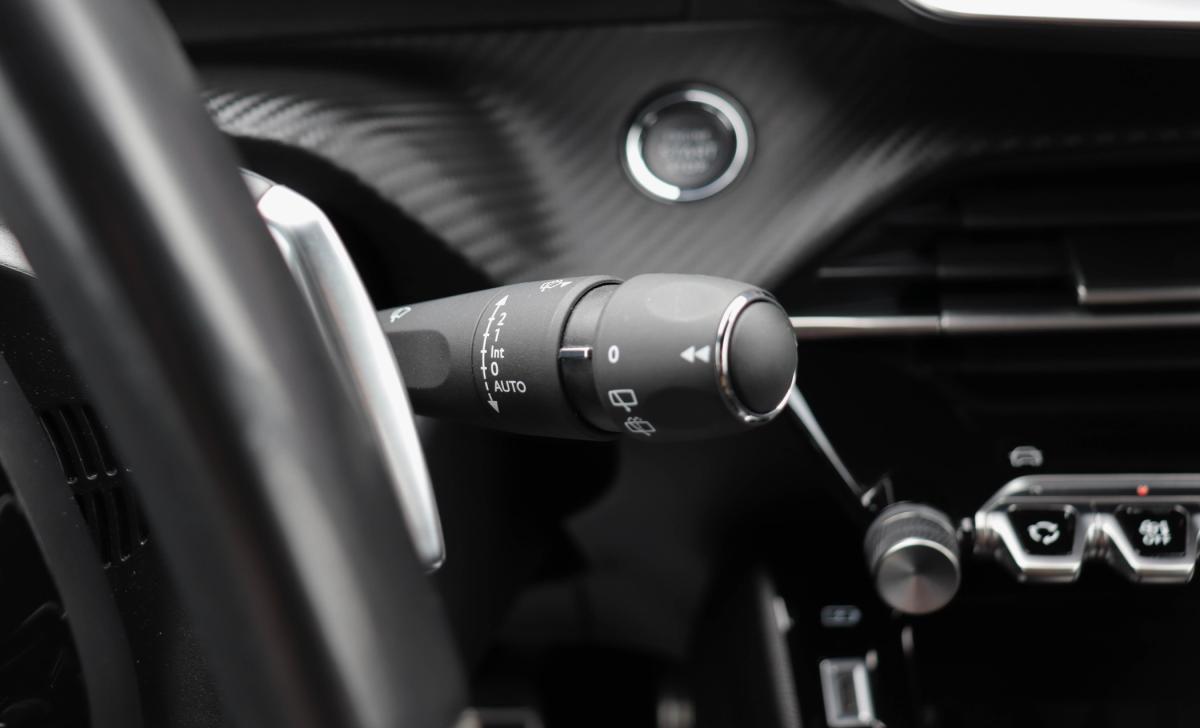 peugeot-2008-2024-gasolina-1199cc