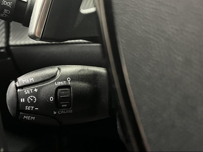 peugeot-2008-2022-gasolina-1199cc