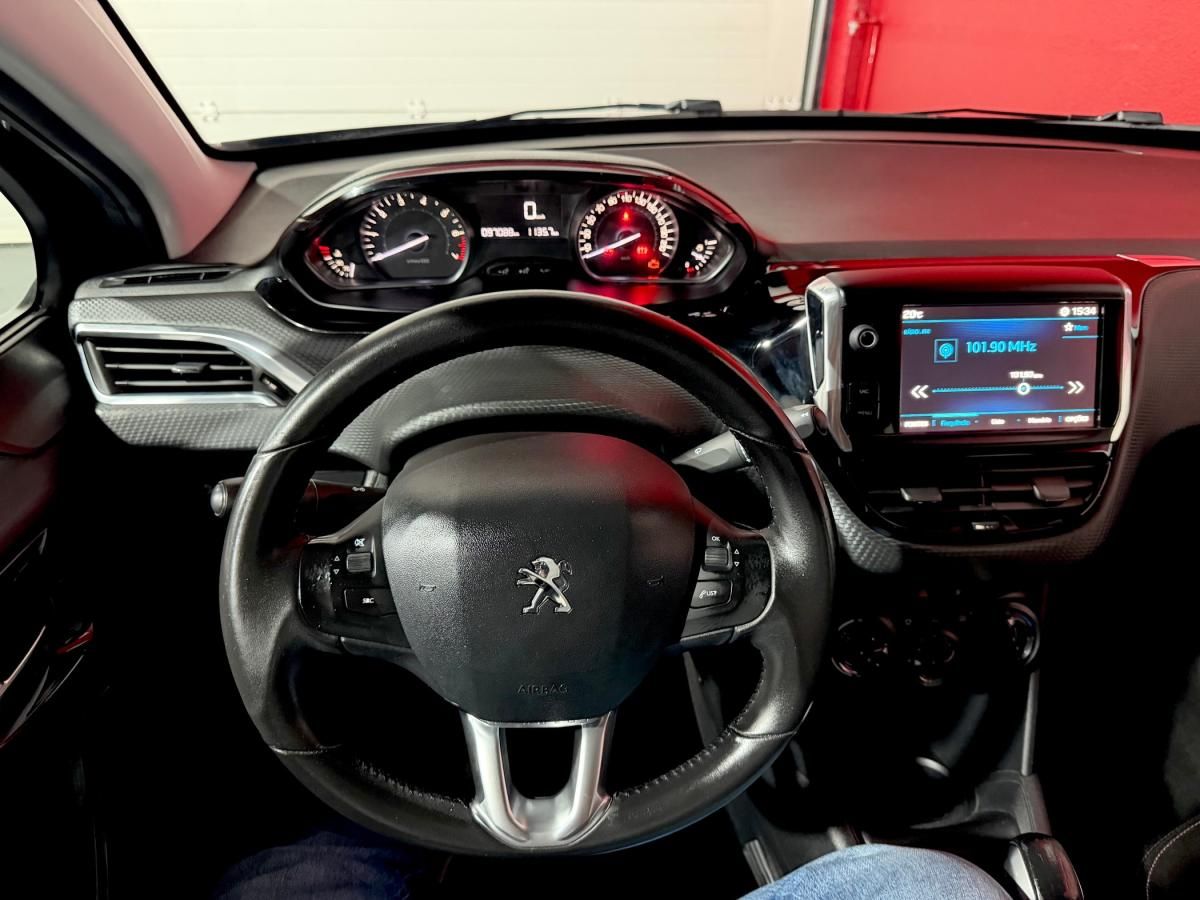 peugeot-208-2017-gasolina-1199cc