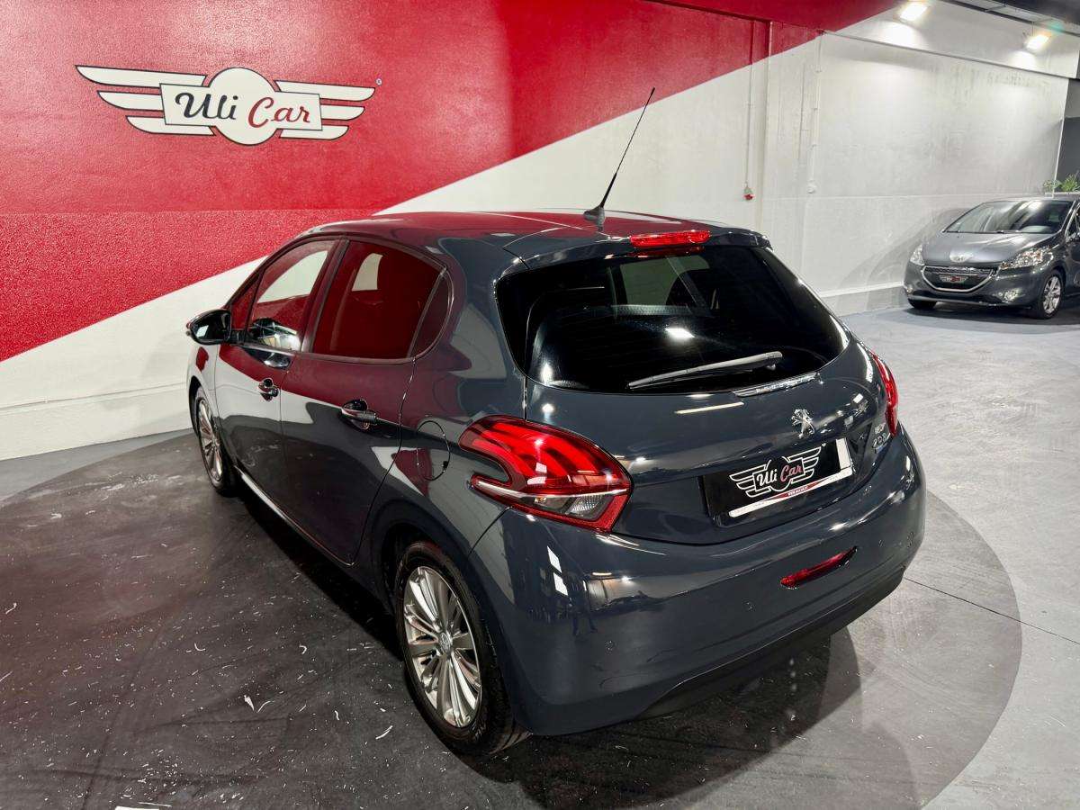 peugeot-208-2017-gasolina-1199cc
