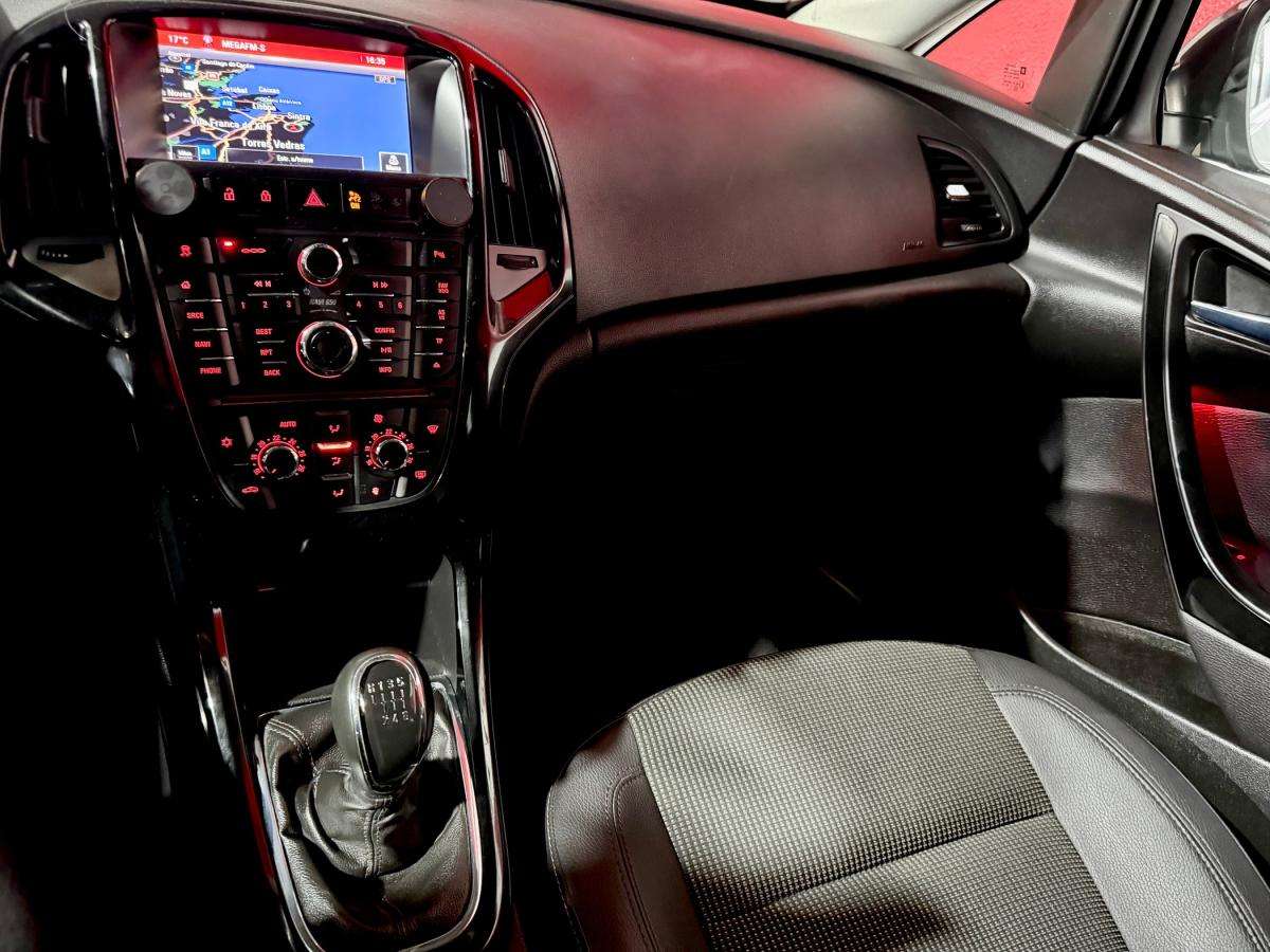 opel-astra-sport-tourer-2016-diesel-1598cc