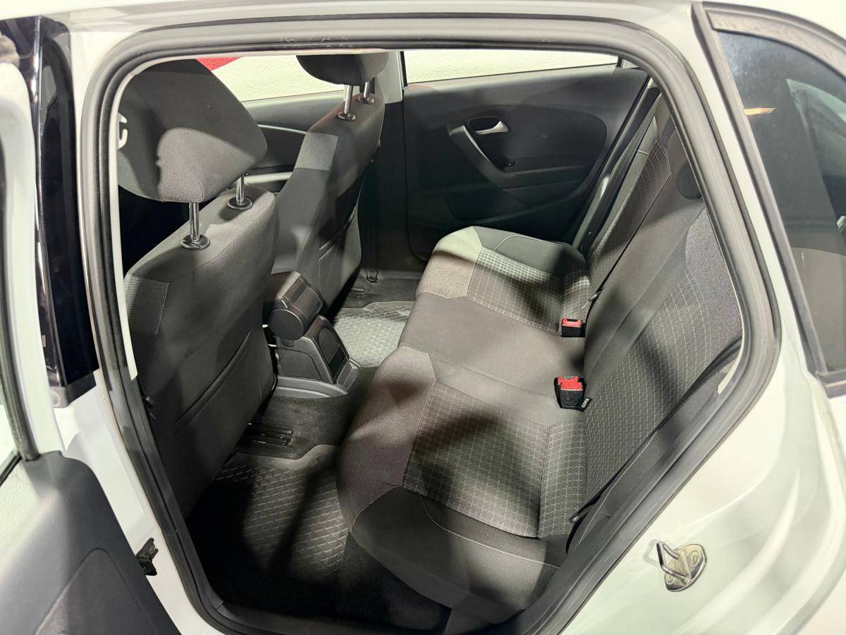 volkswagen-polo-2015-diesel-1422cc
