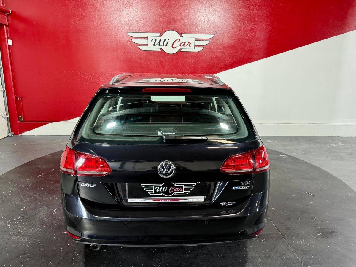 volkswagen-golf-variant-2015-diesel-1598cc