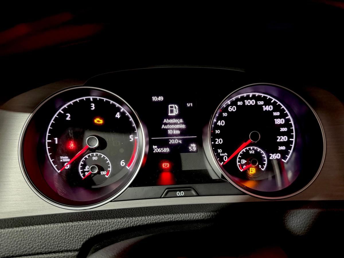 volkswagen-golf-variant-2015-diesel-1598cc