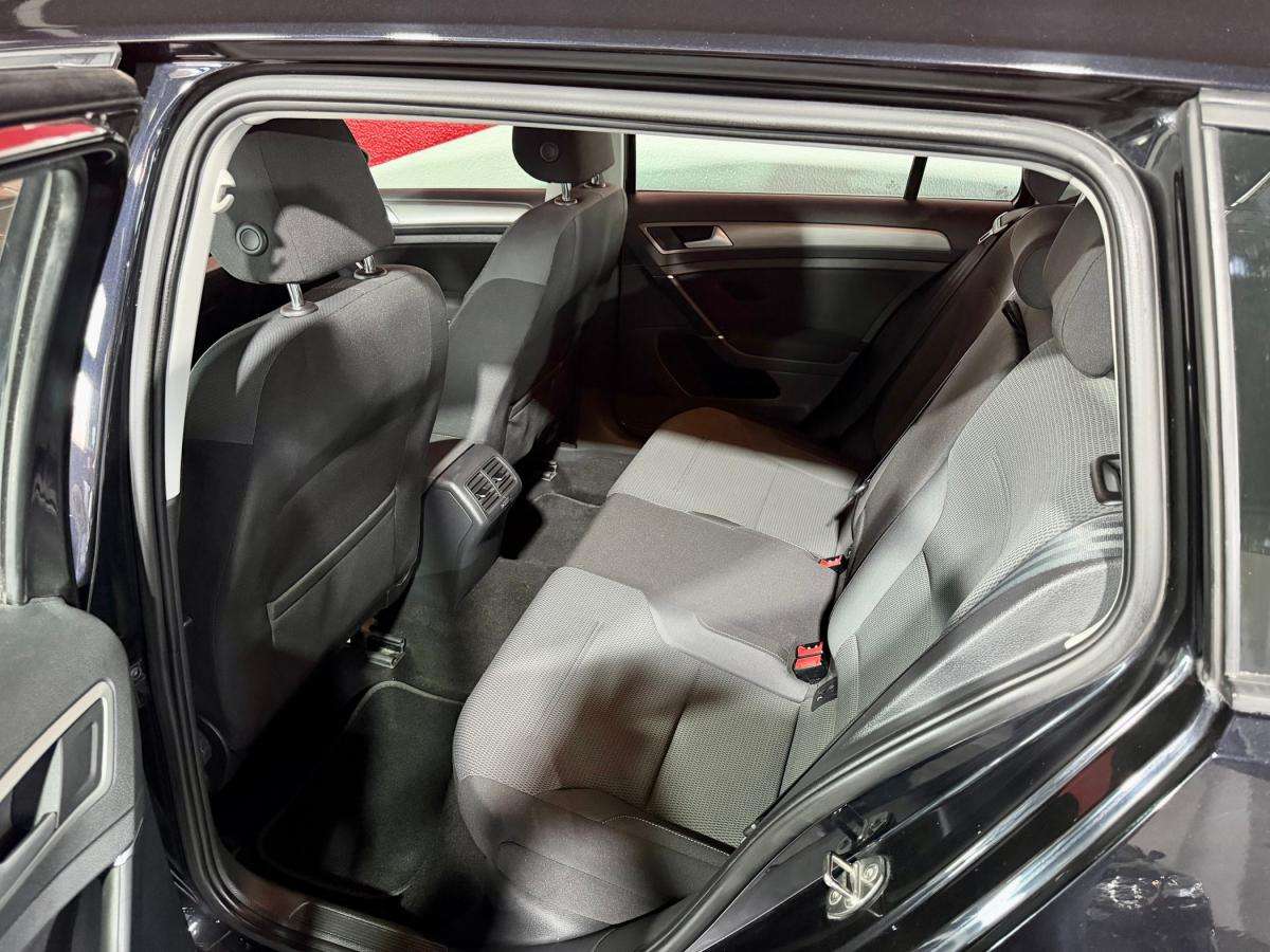 volkswagen-golf-variant-2015-diesel-1598cc