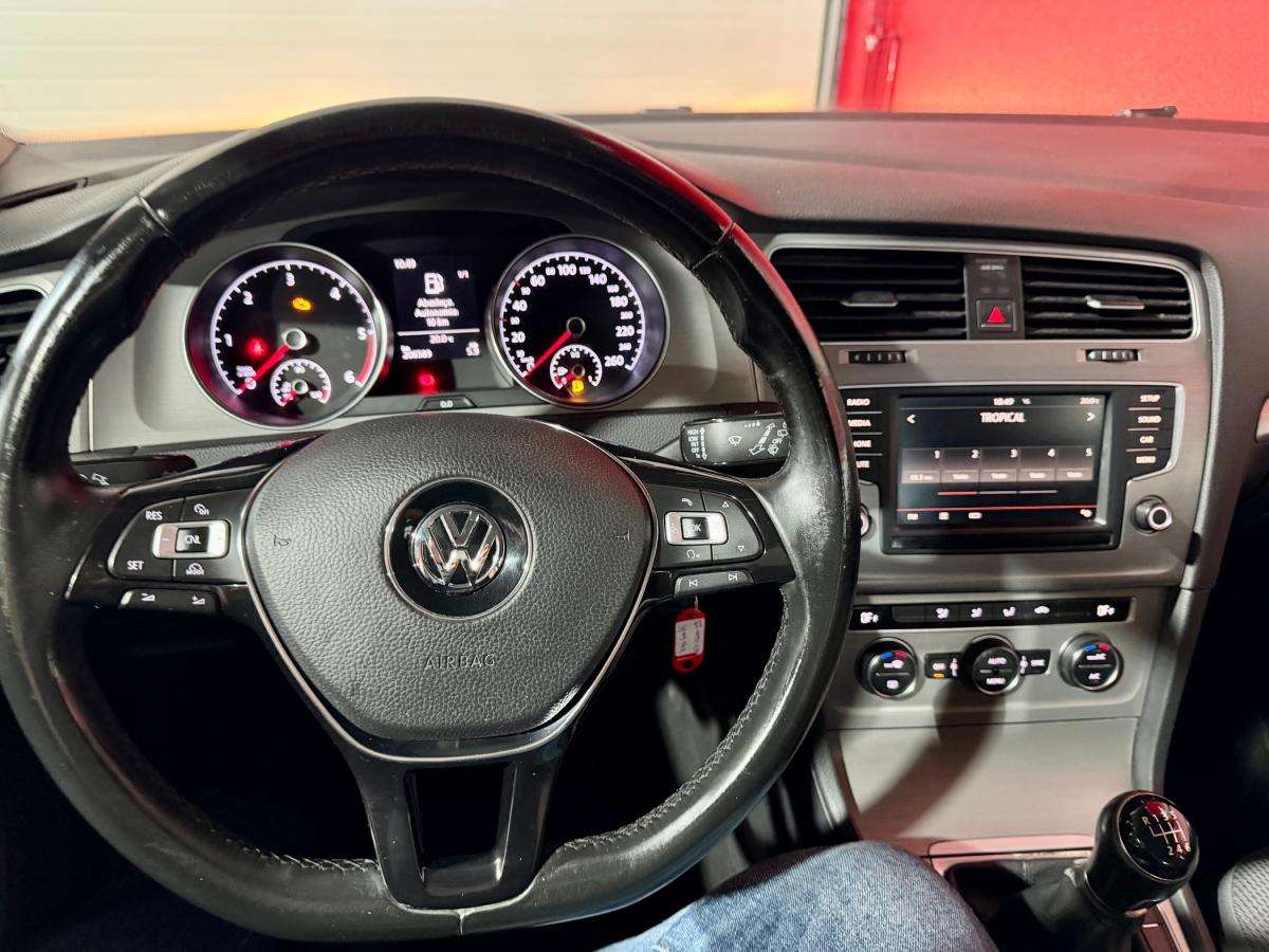 volkswagen-golf-variant-2015-diesel-1598cc