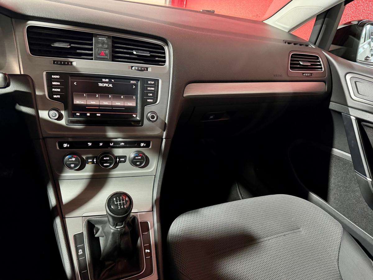 volkswagen-golf-variant-2015-diesel-1598cc