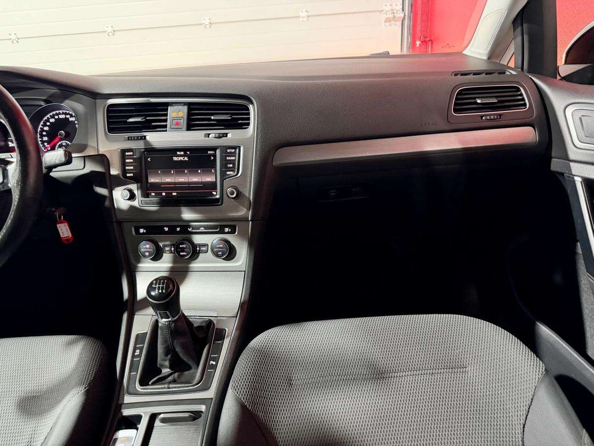 volkswagen-golf-variant-2015-diesel-1598cc
