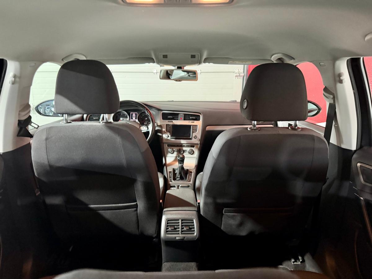 volkswagen-golf-variant-2015-diesel-1598cc