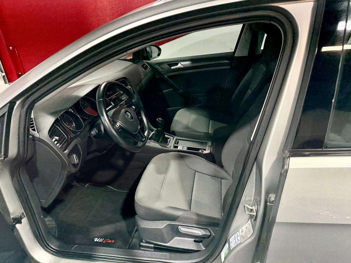 volkswagen-golf-variant-2019-diesel-1598cc