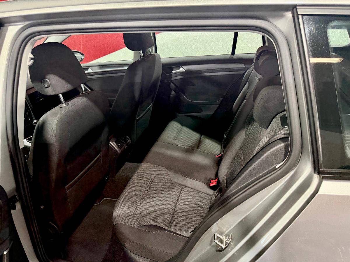 volkswagen-golf-variant-2019-diesel-1598cc